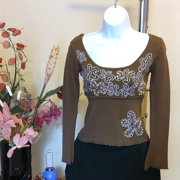 NWT Women’s Scoop Neck Long Sleeve Brown Embroidered Cardigan Sweater XS S - Picture 2 of 6